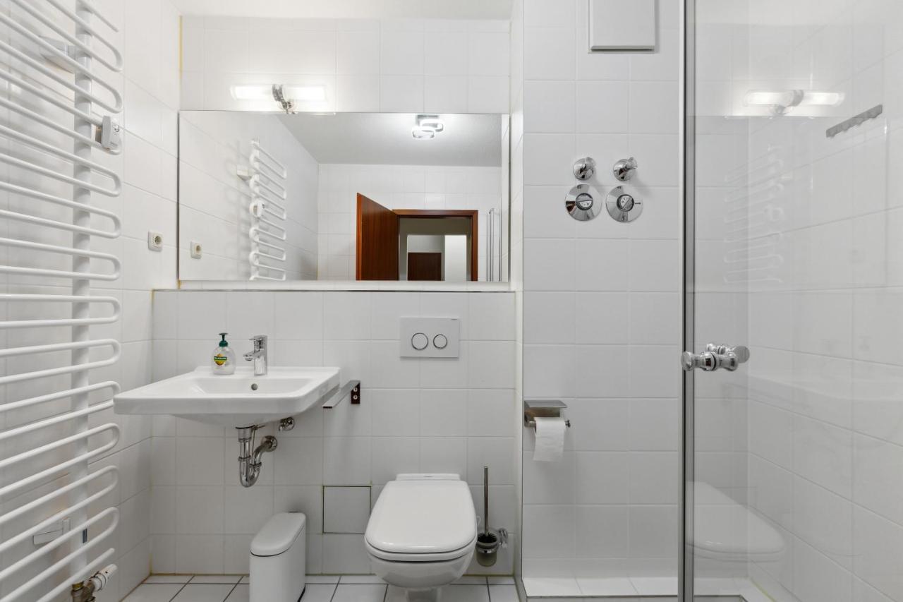 Eindrucksvolle Zwei-Zimmer-Wohnung Mit Balkon Und Grosser Kueche Leipzig Exterior foto