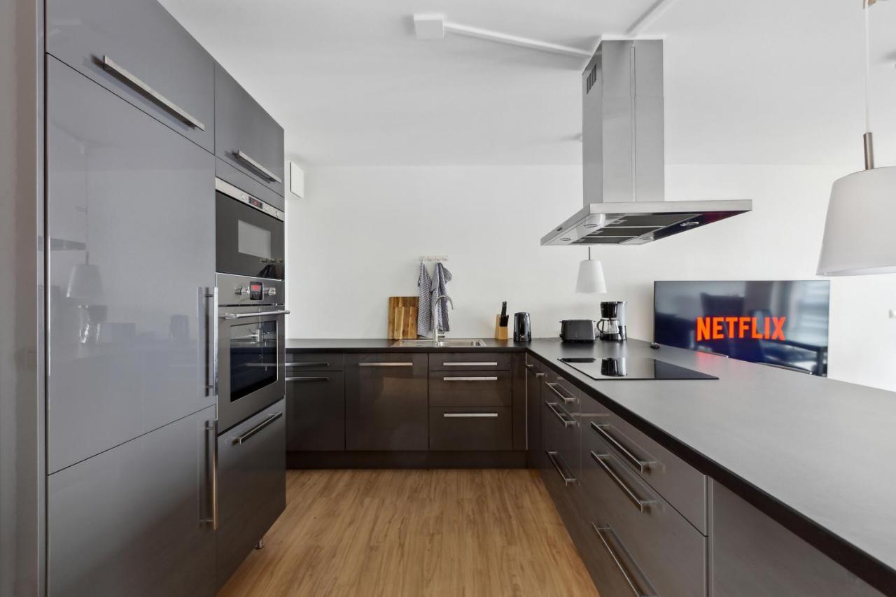 Eindrucksvolle Zwei-Zimmer-Wohnung Mit Balkon Und Grosser Kueche Leipzig Exterior foto
