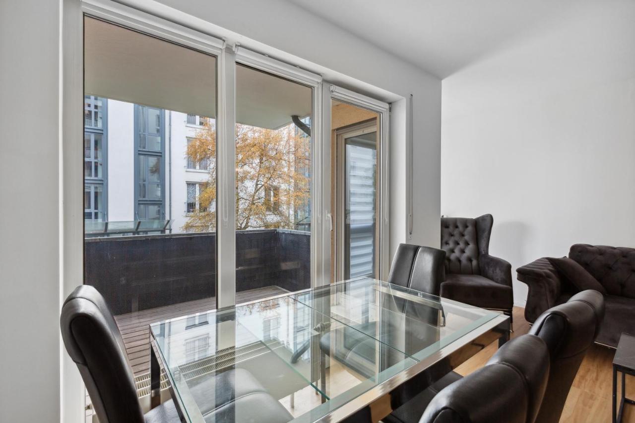 Eindrucksvolle Zwei-Zimmer-Wohnung Mit Balkon Und Grosser Kueche Leipzig Exterior foto